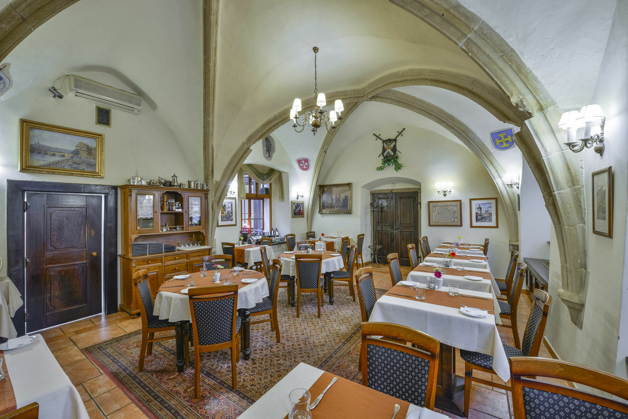 Cerny Slon 4* Prag